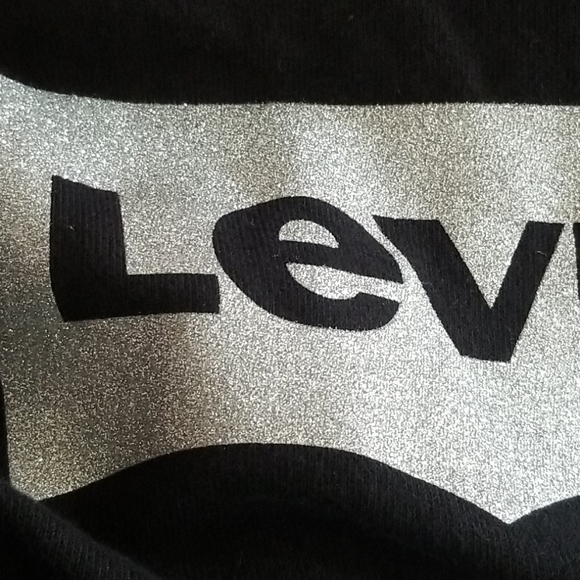 Levi's
Drop-Shoulder Batwing Graphic Hoodie
XL - Picture 4 of 6